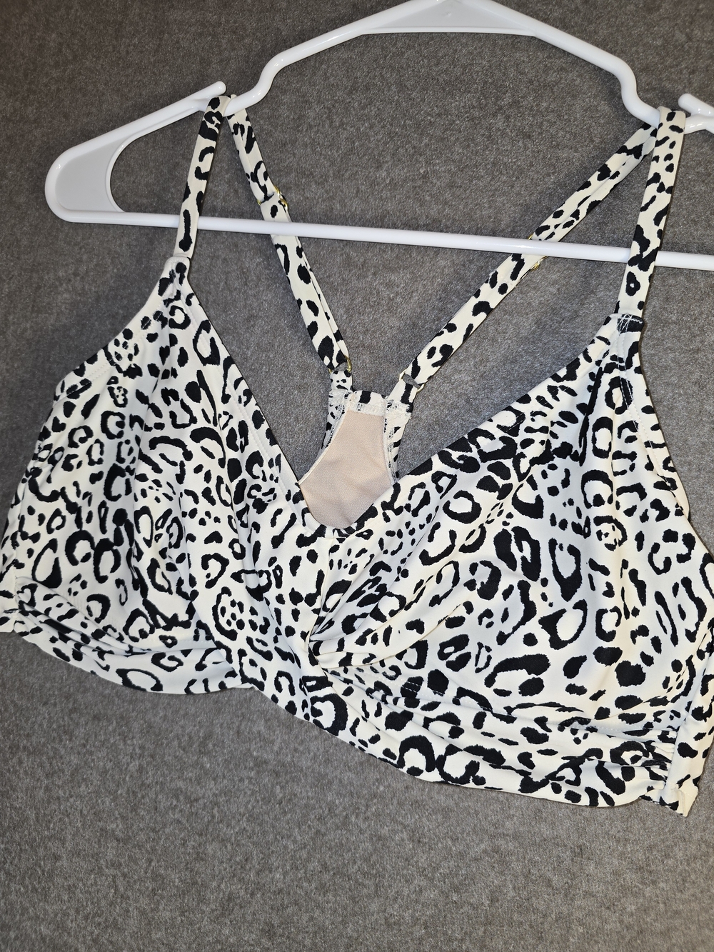 Kona Sol Black & White Leopard-Print Bikini Top Womens Med